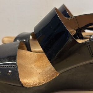 Clark’s women highly heels Size 6.5